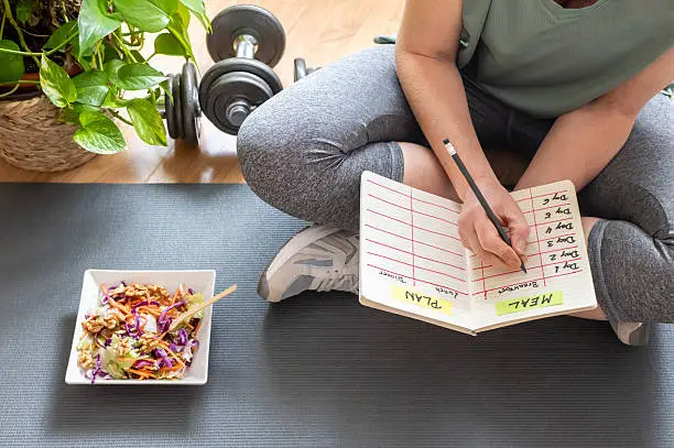 12 Sustainable Nutrition Hacks for Long-Term Weight Loss Success mindfuleating